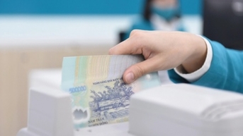 Ngân hàng sôi động chuyển nhượng vốn, tăng vốn