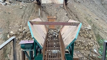 Cựu cán bộ Yên Bái làm sai, đại gia đất hiếm thu lợi bất chính bộn tiền