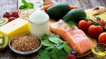 Những thực phẩm người lớn tuổi nên ăn thường xuyên