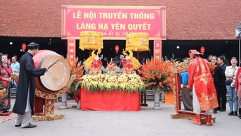 Độc đáo lễ hội truyền thống đình Hạ Yên Quyết, phường Yên Hoà