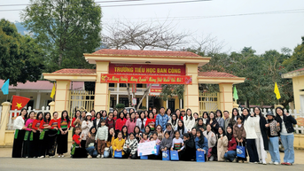 PTSC Thanh Hóa Lan Tỏa Yêu Thương - Trao Tặng Tủ sách “Chắp cánh Ước mơ” Cho Trẻ Em Vùng Cao