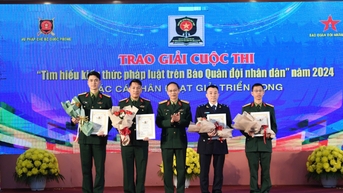 Trao giải cuộc thi “Tìm hiểu kiến thức pháp luật trên Báo Quân đội nhân dân” năm 2024