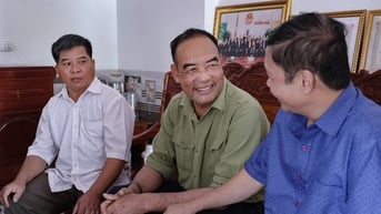 Thực hư phụ cấp của trưởng thôn, tổ trưởng dân phố 14 triệu đồng/tháng