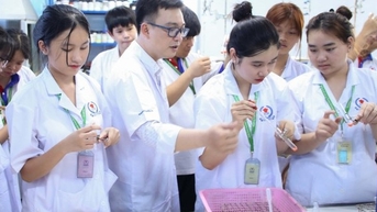 Học cao đẳng ngành dược, ra trường lương bao nhiêu?
