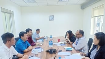 Xây dựng tổ chức công đoàn, chăm lo bảo vệ người lao động