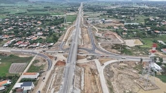 Phó Thủ tướng Lê Thành Long kiểm tra các dự án cao tốc ở Khánh Hòa