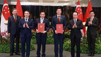 싱가포르 VSIP Nam Dinh 프로젝트에 대한 투자 정책 결정 수여