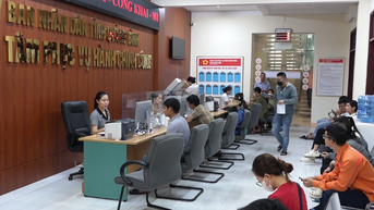 Xử lý thủ tục trễ, hàng loạt sở ngành ở Quảng Bình bị "bêu tên"