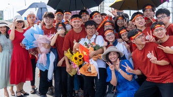 Tỉnh Hà Tĩnh gặp mặt chúc mừng em Đinh Cao Sơn giành HCV Olympic Hóa học quốc tế