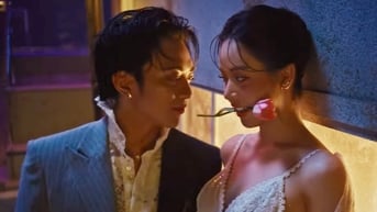 SOOBIN tình tứ với Hoa hậu Thanh Thủy trong MV mới