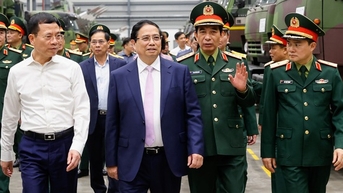 Thủ tướng đánh giá cao các "sản phẩm chiến lược" của công nghiệp quốc phòng