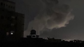 Ông Trump phát lệnh tấn công Houthi, cảnh báo Iran đừng can thiệp
