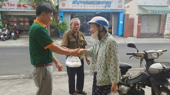 Những câu chuyện nhỏ mát dịu ngày nắng gắt