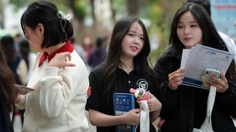 Thứ trưởng Bộ GD&ĐT: "Quy đổi về một thang điểm khi xét tuyển để công bằng"