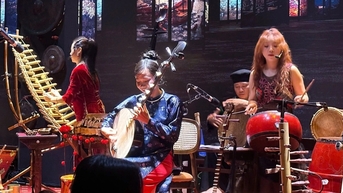 Nhạc sĩ Trần Mạnh Hùng đưa 30 nhạc cụ dân tộc vào show tôn vinh văn hóa
