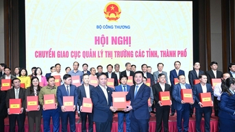 Chính thức chấm dứt mô hình tổng cục, chuyển giao quản lý thị trường về địa phương