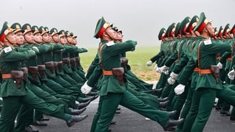 Quy định chế độ tiền lương với sĩ quan Quân đội nghỉ hưu, chuyển ngành