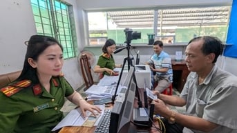 Công an cấp xã ở TP HCM chính thức cấp, đổi giấy phép lái xe