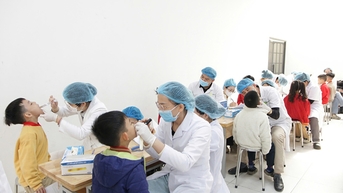 Chăm sóc sức khỏe răng miệng miễn phí cho học sinh, người dân Hà Nội