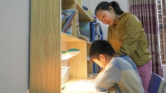 Phụ huynh nông thôn mừng vui khi học sinh công lập được miễn toàn bộ học phí