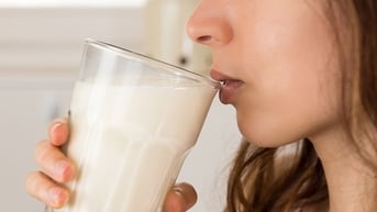 Sữa nào an toàn với người bị sỏi thận?