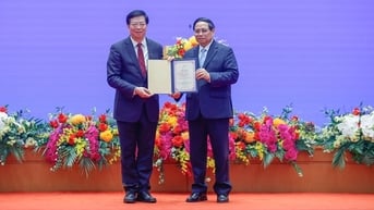 Thủ tướng Phạm Minh Chính nhận danh hiệu "Giáo sư danh dự" Đại học Thanh Hoa