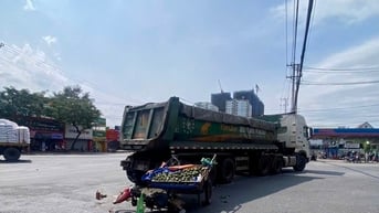 Người phụ nữ bán trái cây tử vong sau va chạm với xe đầu kéo