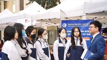 Nhiều trường đại học điều chỉnh phương thức xét học bạ năm 2025