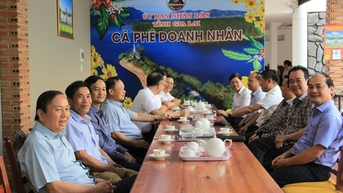 UBND tỉnh tổ chức buổi gặp mặt “Cà phê doanh nhân"