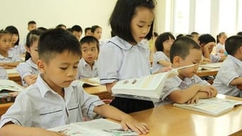 Đẩy mạnh phổ cập giáo dục, phân luồng học sinh trong giáo dục phổ thông