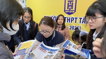 Dừng học thêm, học sinh chuyển sang tự học?