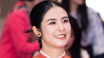 Ngọc Hân ôm bụng bầu 4 tháng dự họp báo