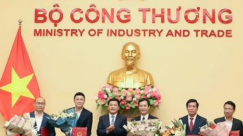 Bộ Công Thương sắp xếp loạt lãnh đạo đơn vị, Uỷ ban Cạnh tranh có chủ tịch mới