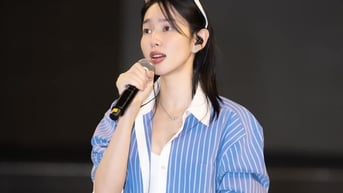 Hoa hậu Thùy Tiên nhận sai, xin đền bù cho khách hàng mua kẹo rau củ Kera