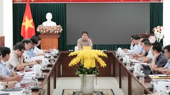UBND tỉnh họp nghe báo cáo triển khai các hoạt động kích cầu du lịch năm 2025