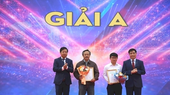 Trao giải thưởng báo chí chào mừng kỷ niệm 50 năm Giải phóng tỉnh và 95 năm thành lập Đảng bộ Quảng Nam