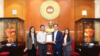 Chung tay, góp sức vì người nghèo