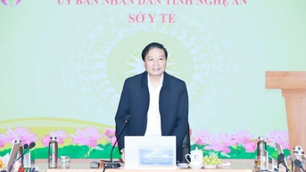 Chủ tịch UBND tỉnh làm việc với Sở Y tế