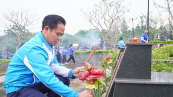 Tuổi trẻ Quảng Nam thắp nến tri ân các anh hùng liệt sĩ