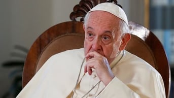 Giáo hoàng Francis phải tập nói