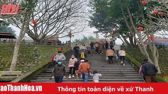 Để du lịch lễ hội “đẻ trứng vàng”