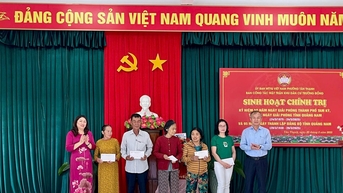 Bí thư Thành ủy Tam Kỳ dự sinh hoạt kỷ niệm 50 năm Giải phóng Tam Kỳ