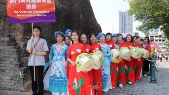 Việt Nam tham gia lễ diễu hành Carnival quốc tế tại Macau (Trung Quốc)