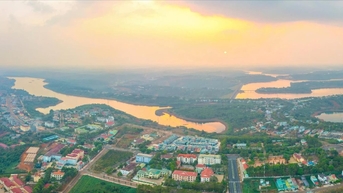 Gia Nghia - ពីតំបន់សង្រ្គាមដល់តំបន់អភិវឌ្ឍន៍ទីក្រុង
