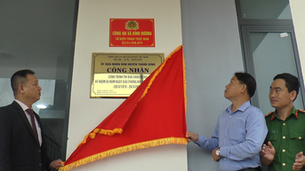 Thăng Bình gắn biển công trình chào mừng 50 năm giải phóng quê hương