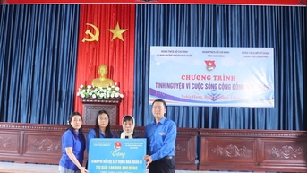 ផ្សព្វផ្សាយ និងផ្សព្វផ្សាយចំណេះដឹងផ្នែកច្បាប់ដល់សមាជិកសហជីព និងយុវជនក្នុងខេត្ត Nam Dinh