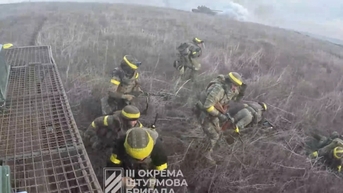 Ukraine giành lại ngôi làng đầu tiên ở Lugansk sau 3 năm