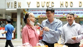 Viện Y dược học dân tộc TP.HCM chi 120 triệu đồng chăm lo người bệnh