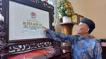 Những người gác miếu, giữ đình thầm lặng