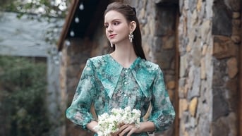 Váy họa tiết phủ sóng tủ đồ mùa hè